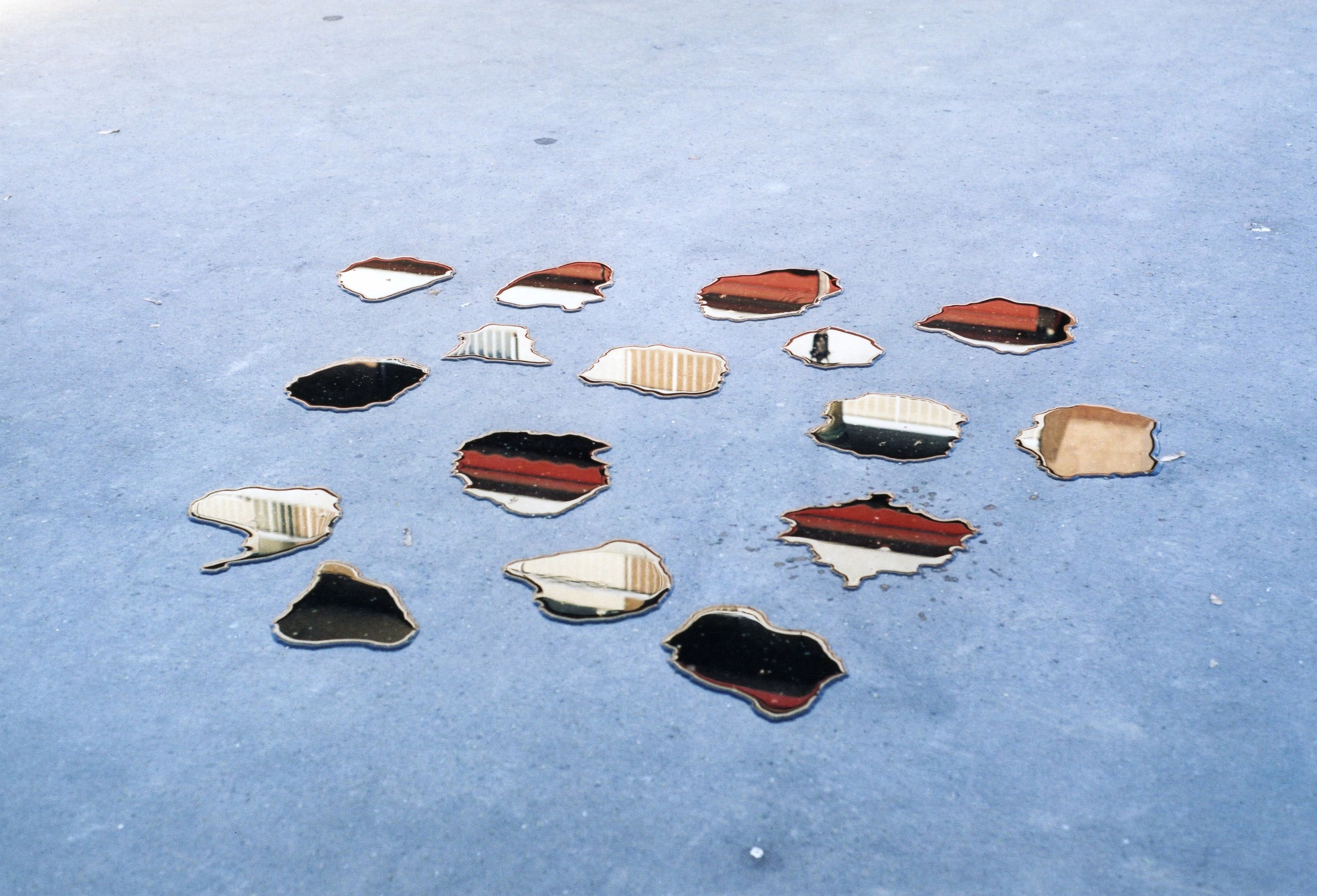 Quinze flaques sur ma table