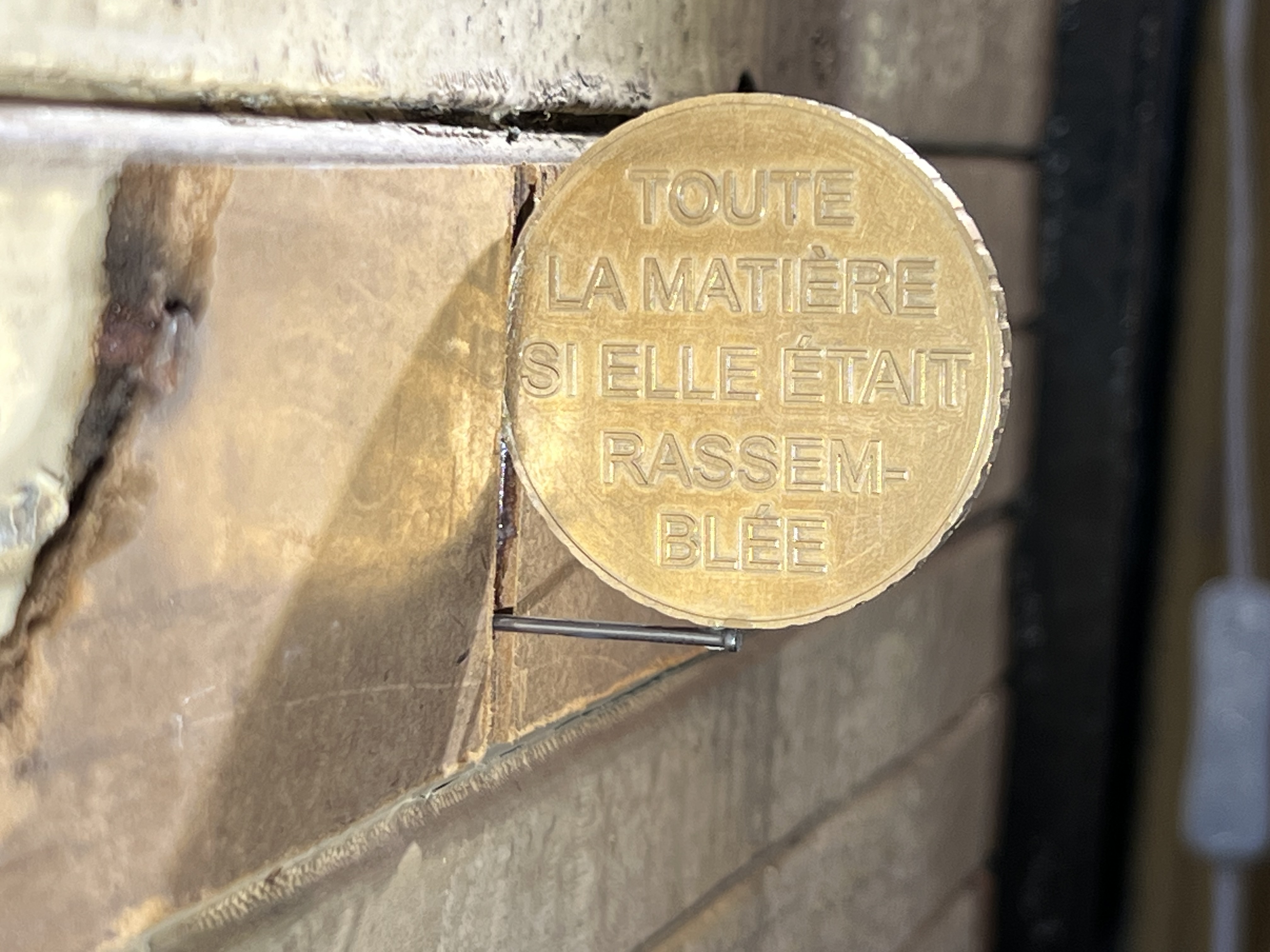 Pièce unique pour acheter toute la matière du monde